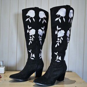 JustFab beautiful floral embroidered black and white heeled boots zipper side 10
